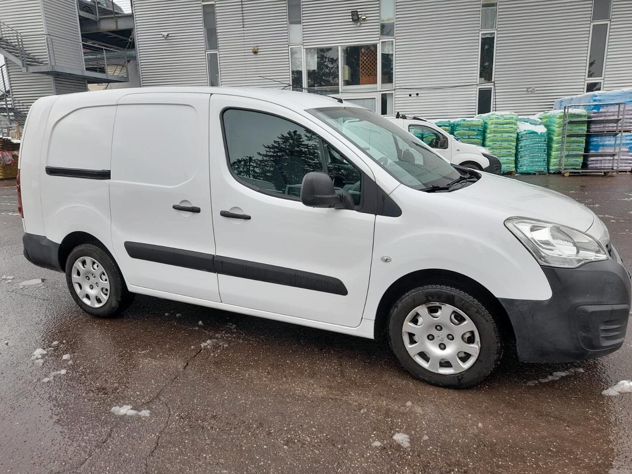 Peugeot Partner BlueHDi 100 L2 Furgone