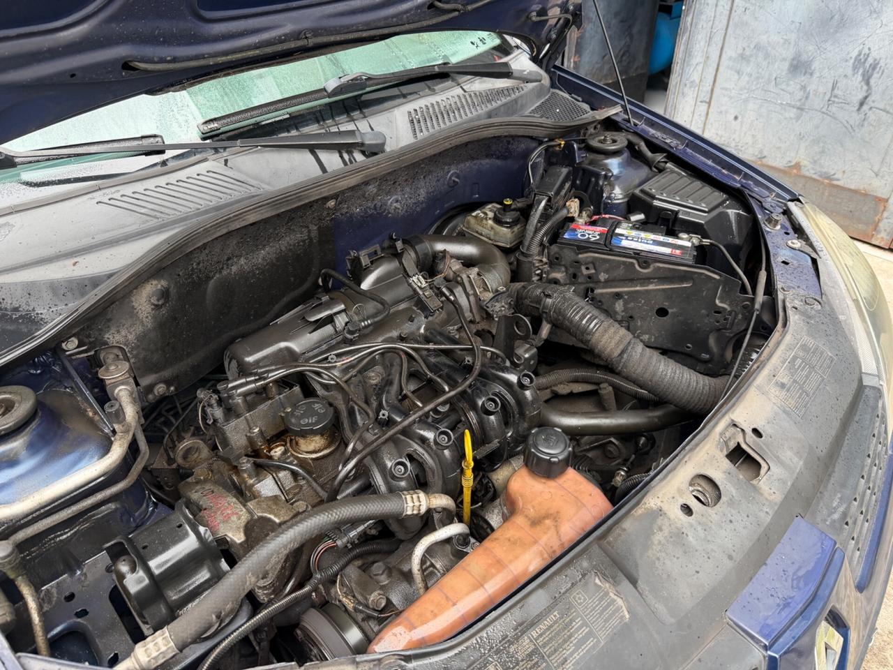 Renault Clio 1.2 BENZINA NEOPATENTATI CONSUMI BASSI