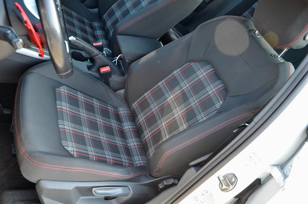 VOLKSWAGEN POLO GTI 5p 2.0 TSI 200cv DSG, SERVICE VW, EURO 6D, FARI LED, RETROCAMERA, APPLE ANDROID, 17", PERMUTE