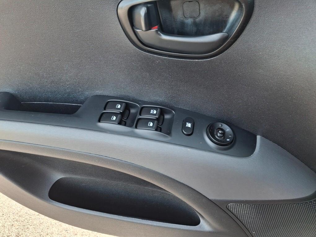 Hyundai i10 1.1 CAMBIO AUTOMATICO