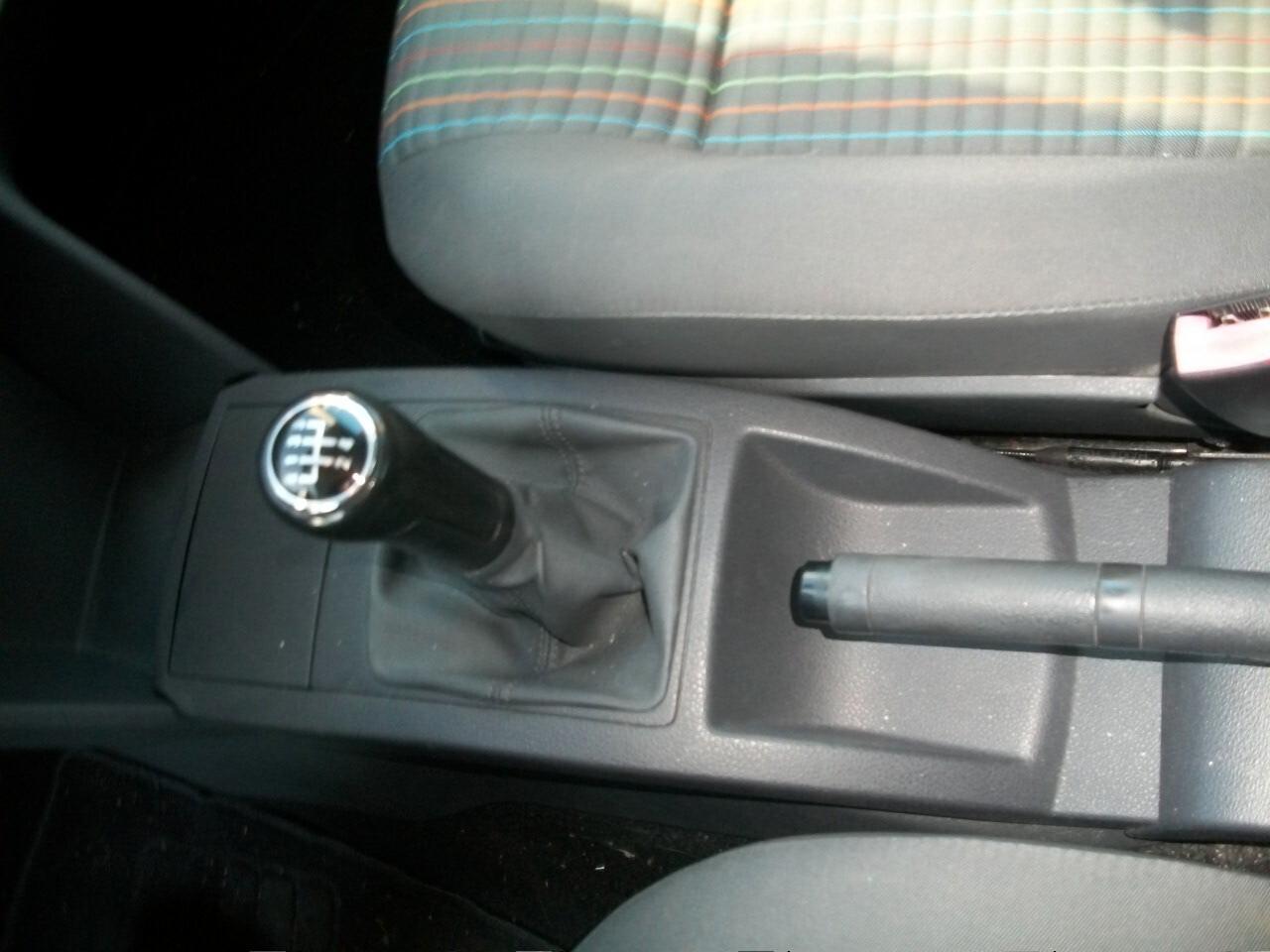 Volkswagen Polo 1.2/60CV 5p. United CC 1200 EURO 04 BENZINA KM 199500 SI NUOVI PATENTATI GARANZIA UN ANNO