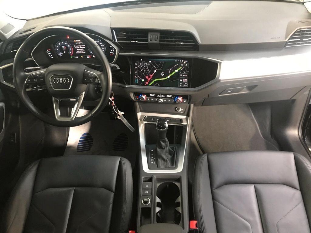 Audi Q3 35 TFSI Business Advanced S Tronic Navi