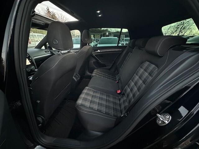 Volkswagen Golf 7.5 GTD 2.0 TDI 184cv -TETTO-
