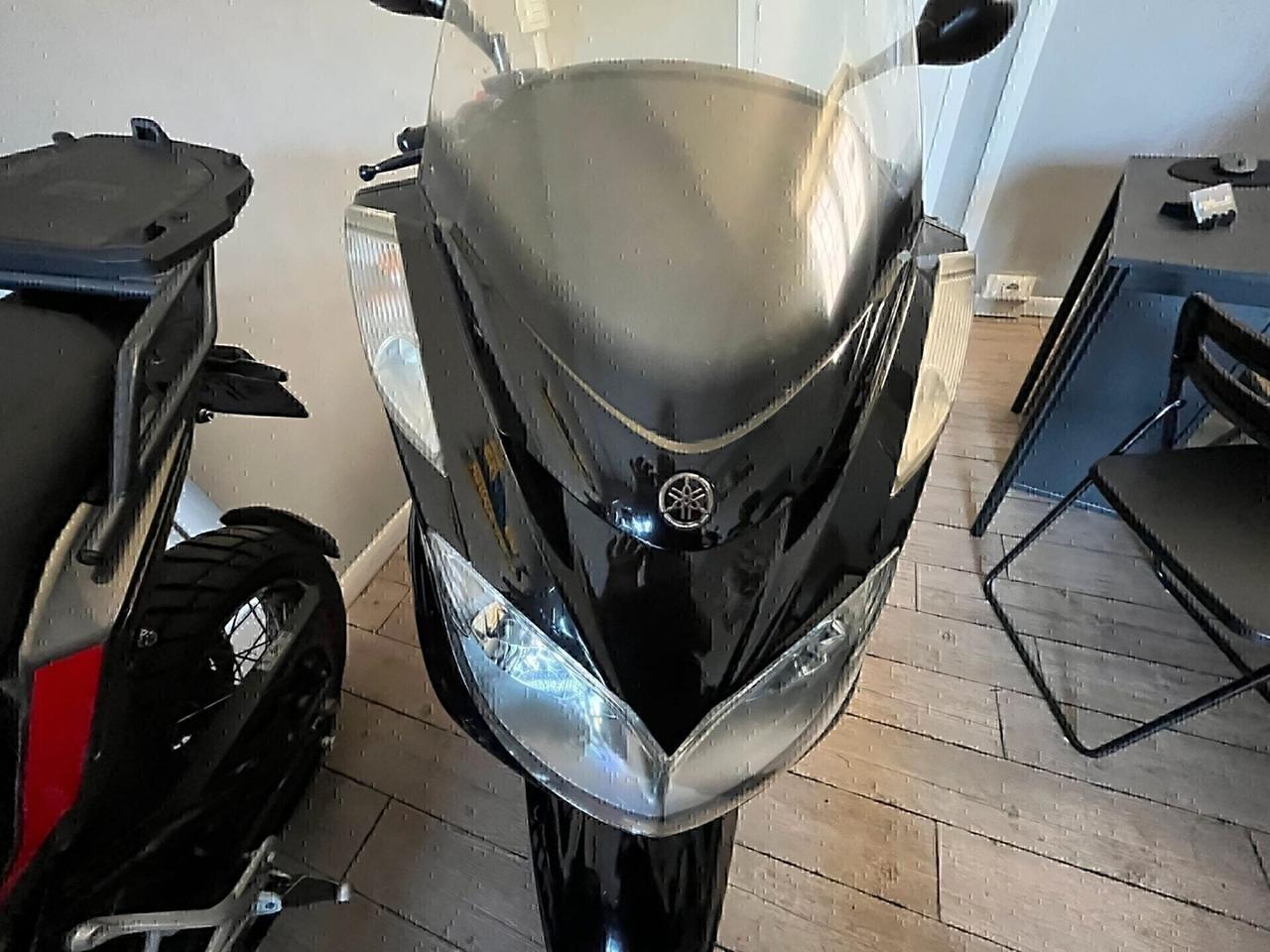 YAMAHA MAJESTY 400