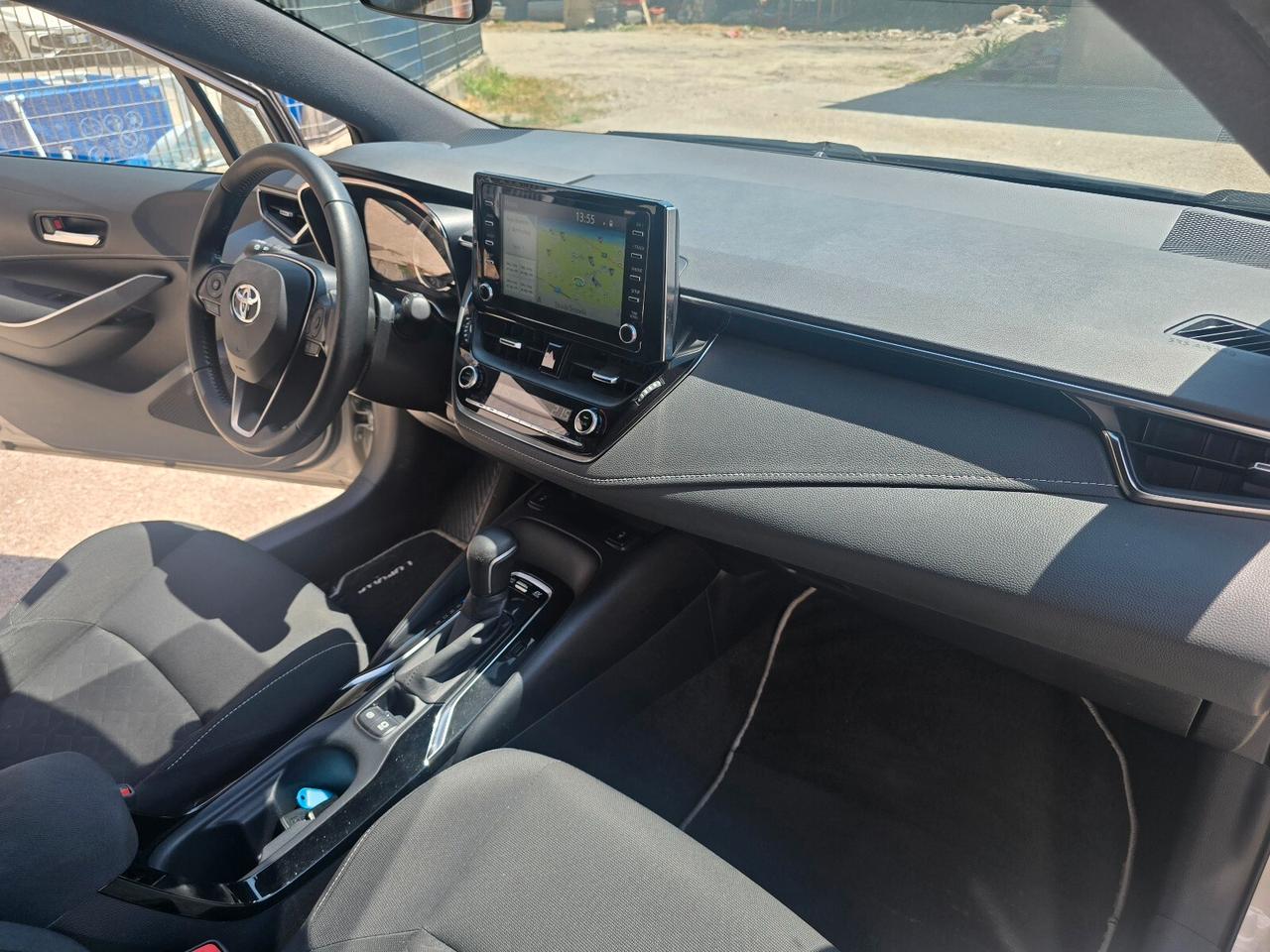 Toyota Corolla Touring Sports 1.8 Hybrid Business