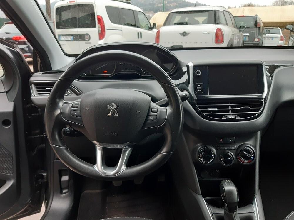 Peugeot 208 PureTech 82 5 porte Allure NEO PATENTATI