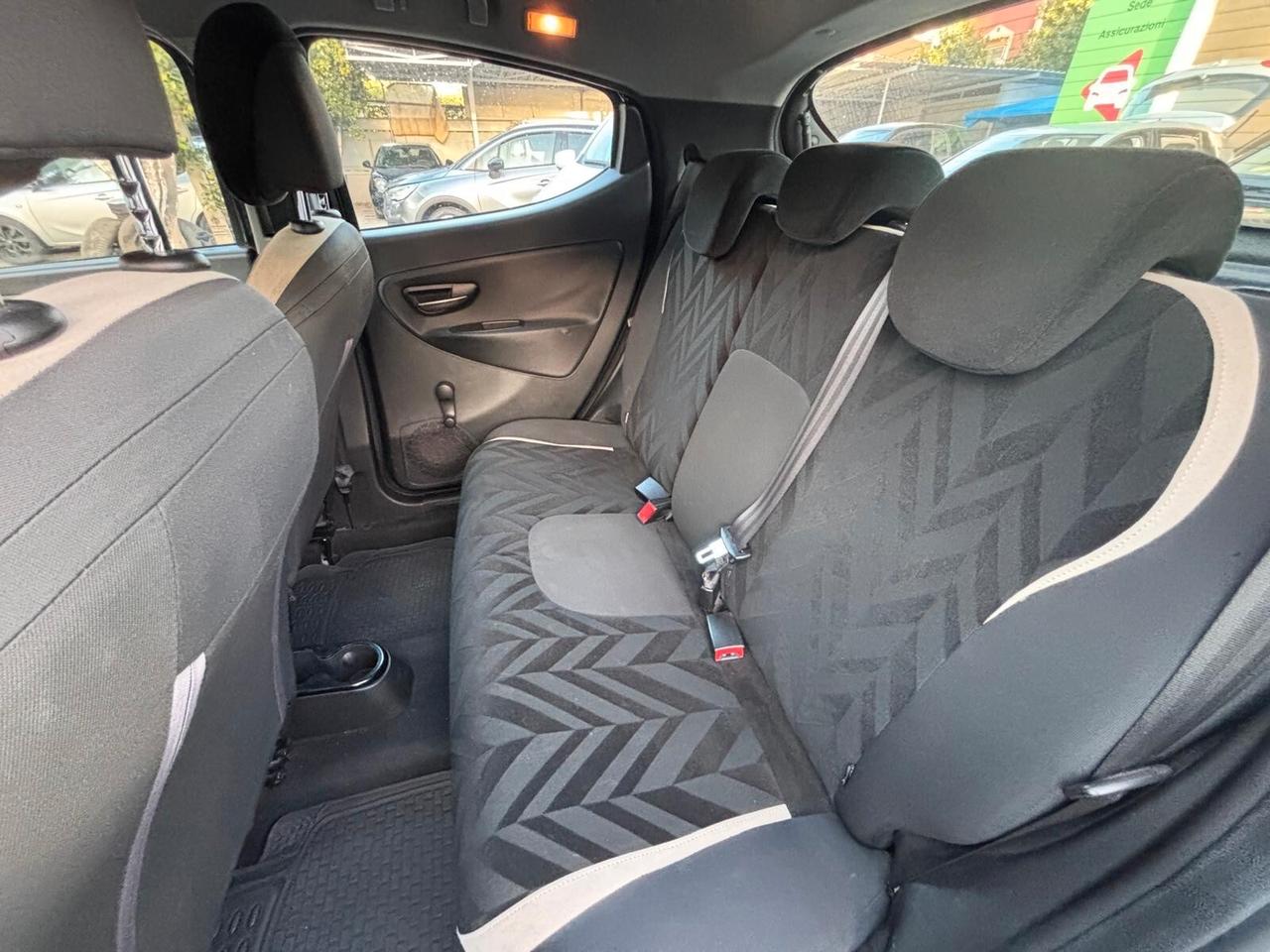 Lancia Ypsilon 1.2 69 CV 5 porte GPL Ecochic Platinum