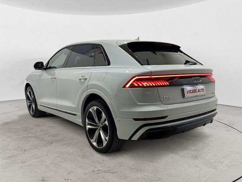 Audi Q8 Q8 55 TFSI quattro tiptronic Sport PHEV