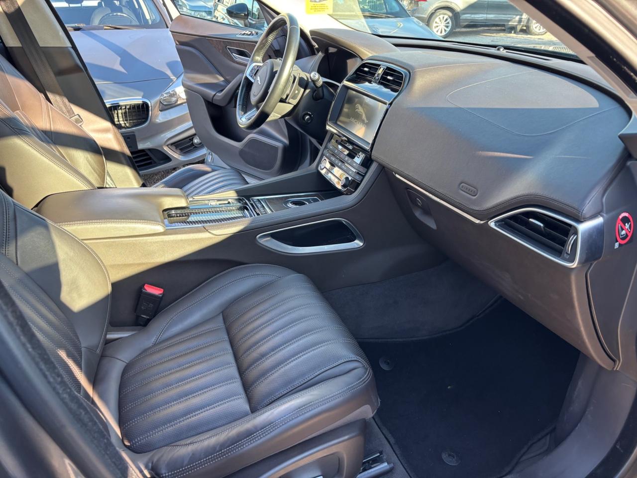 JAGUAR F-PACE 2.0 D 240CV TETTO APRIBILE FULL