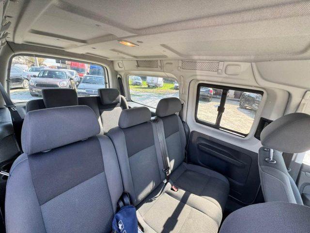 VOLKSWAGEN Caddy 2.0 Ecofuel 5p. Highline Maxi