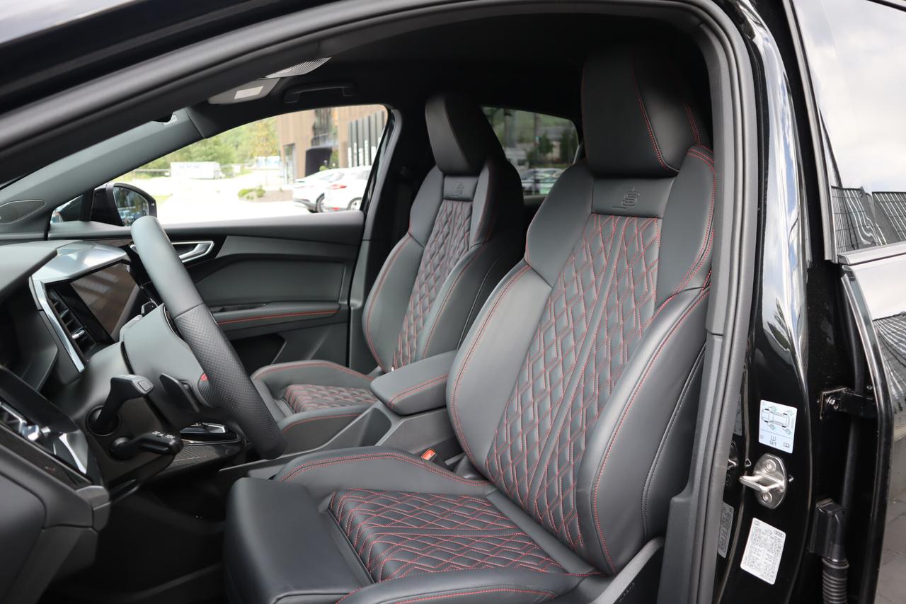 Audi Q4 Etron 50 QUATTRO 300CV S-LINE MATRIX POMPA DI CALORE SONOS