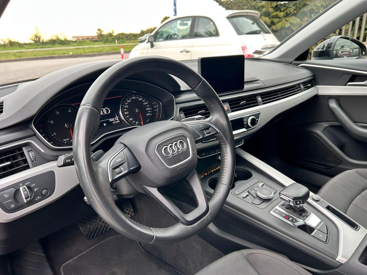 Audi A4 Avant 35 TDI S tronic S line edition