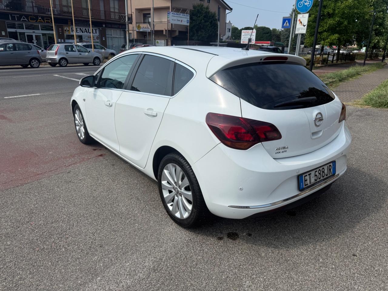 Opel Astra 1.4 Turbo 120CV 5 porte Cosmo