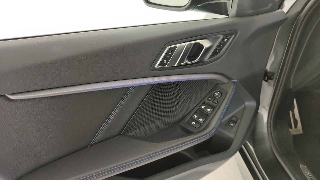 BMW Serie 1 F40 - 120d xdrive Msport auto