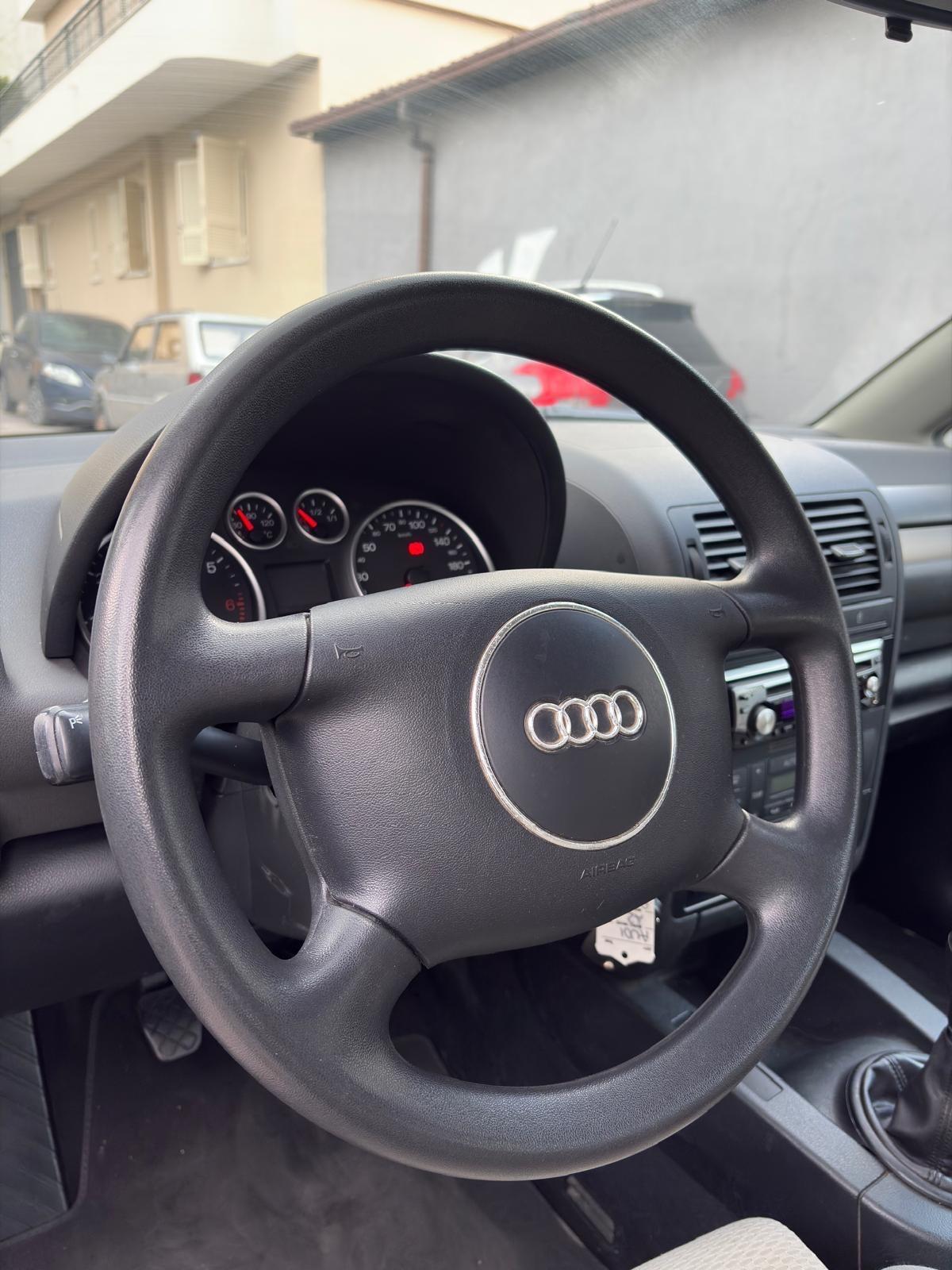Audi A2 1.4 16V Top
