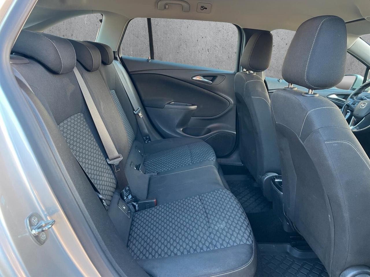 Opel Astra 1.6 CDTi 110CV GANCIO TRAINO