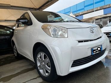 TOYOTA IQ AUTOMATICA
