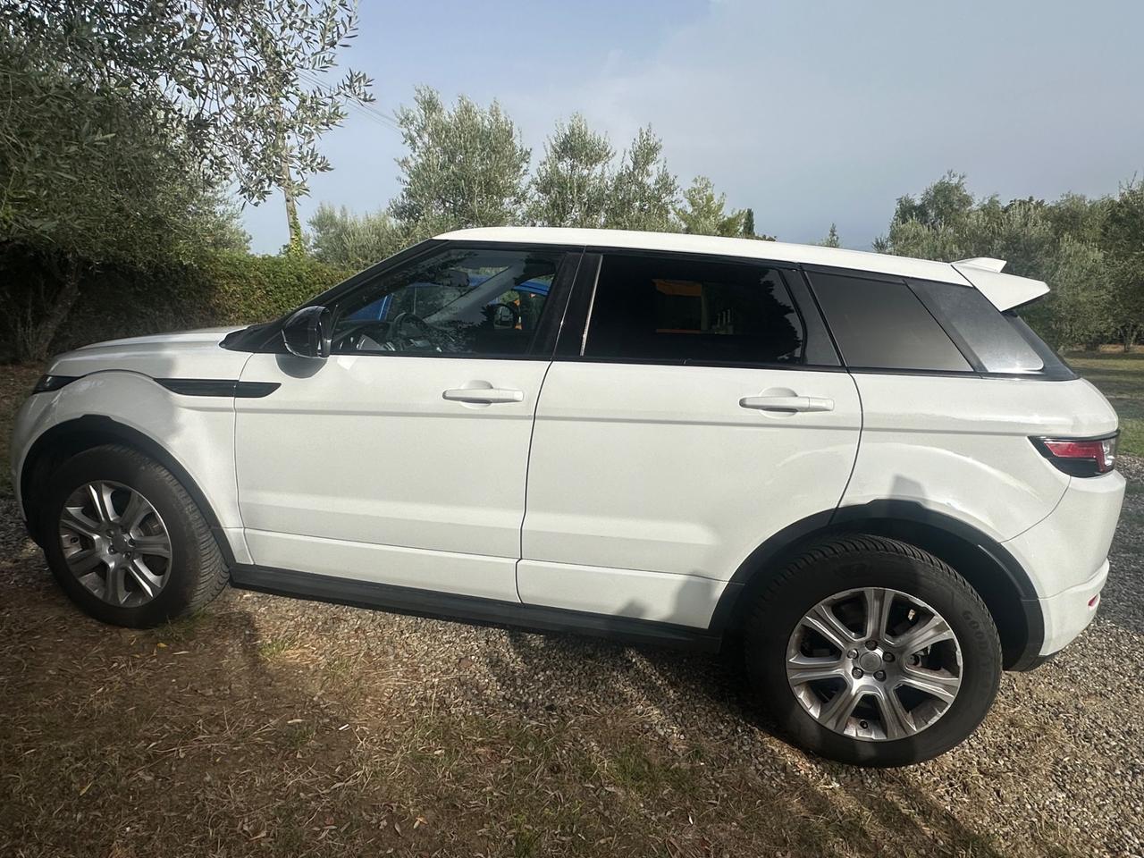 Land Rover Range Evoque 2.0 TD4 180 CV 5p. SE Dynamic