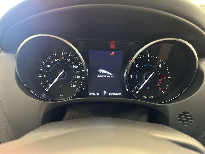 Jaguar F-Pace 2.0D 180cv PURE