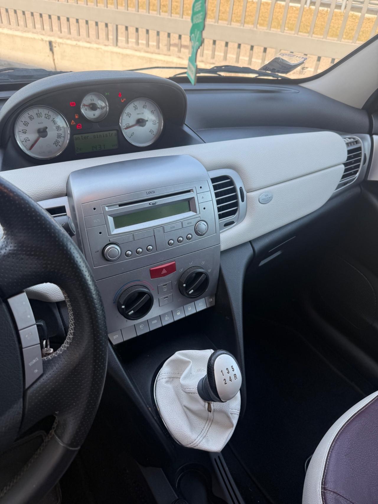 Lancia Ypsilon 1.2 Elle