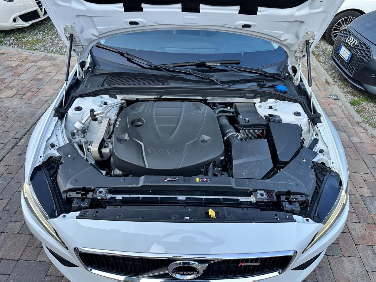 Volvo V60 D4 Geartronic R-design