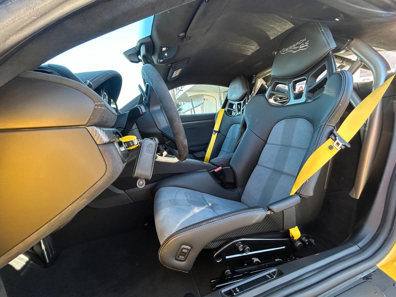Porsche Cayman 718 4.0 GT4 RS pdk