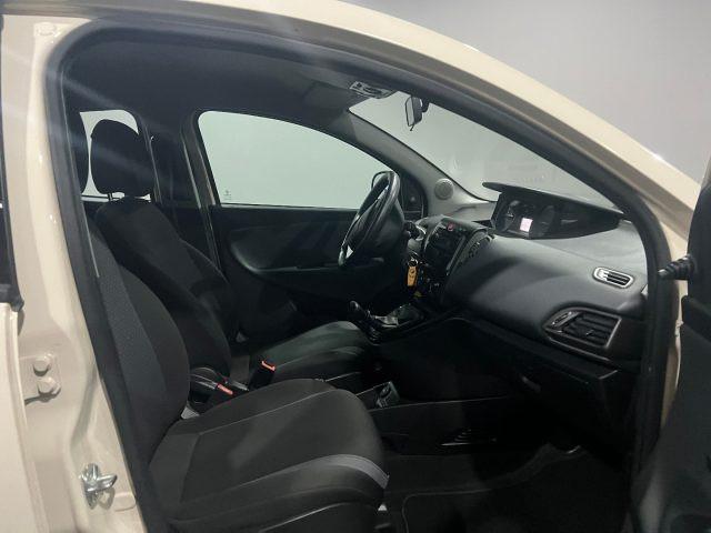 LANCIA Ypsilon 1.2 69 CV 5 porte Silver