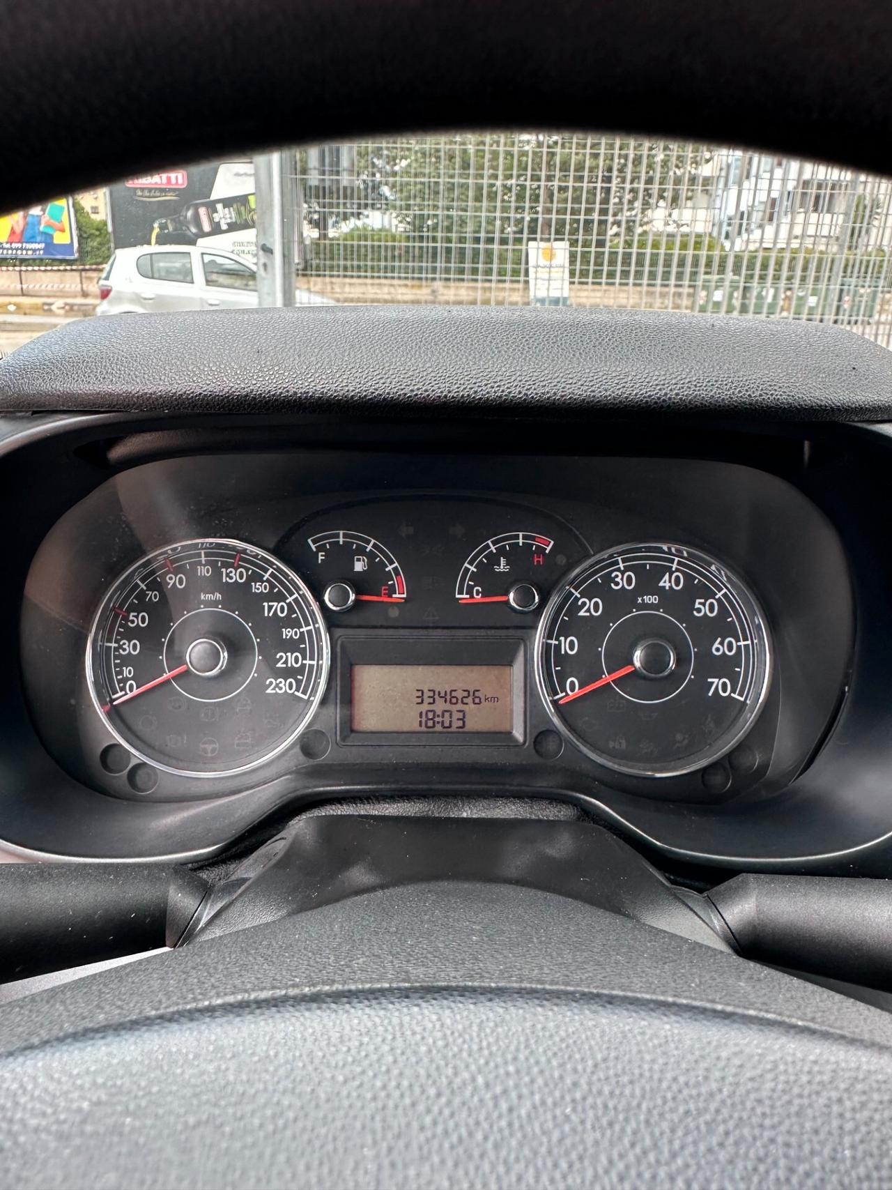FIAT PUNTO STREET 1.4 GPL 2012 NO GARANZIA