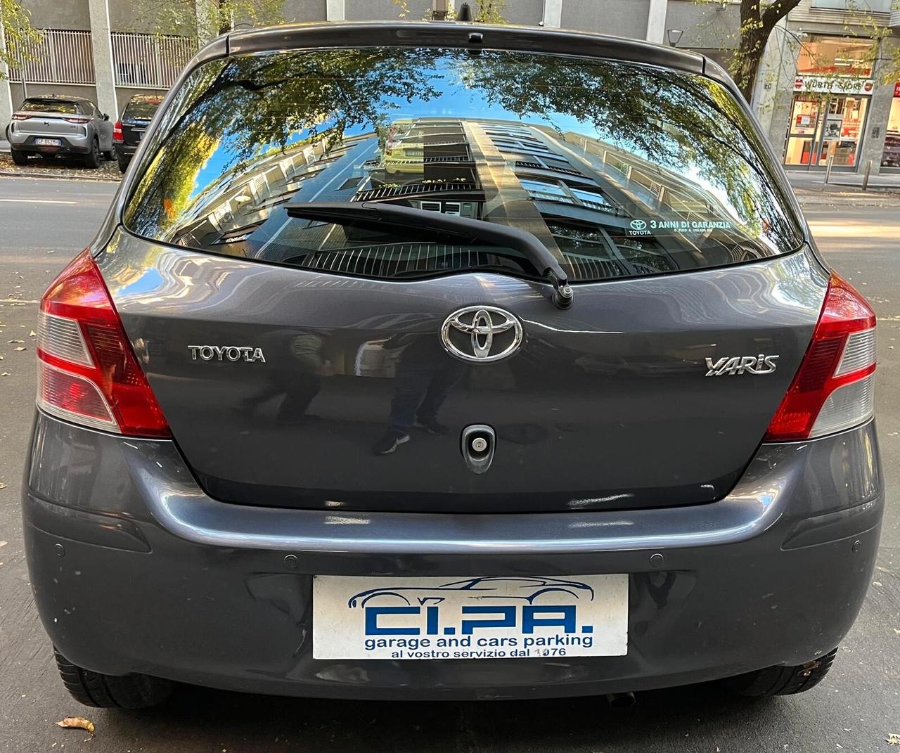 Toyota Yaris 1.0 5 porte Sol