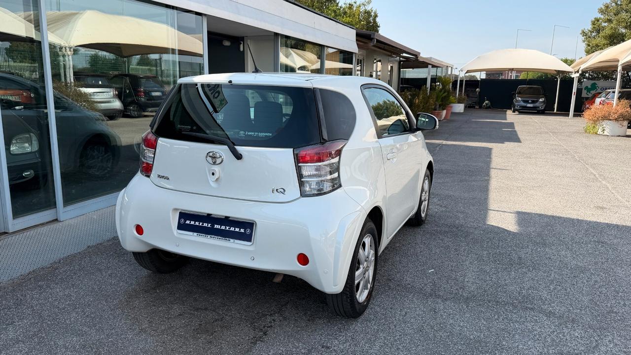 Toyota iQ 1.0 CVT Trend