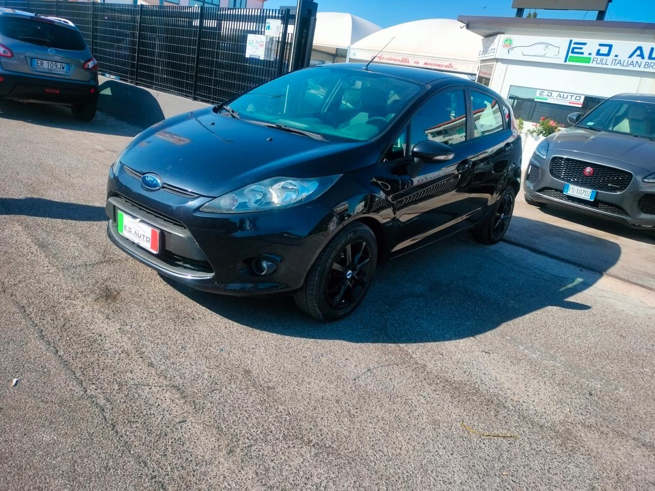 Ford Fiesta 1.4 TDCi 68CV 5 porte Titanium