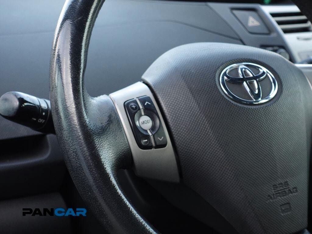 Toyota Yaris 1.0 5 porte Sol