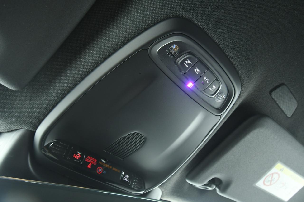 VOLVO XC40 1.5 t4 phev R-design auto my21 NEOPATENTATI+CAMERA