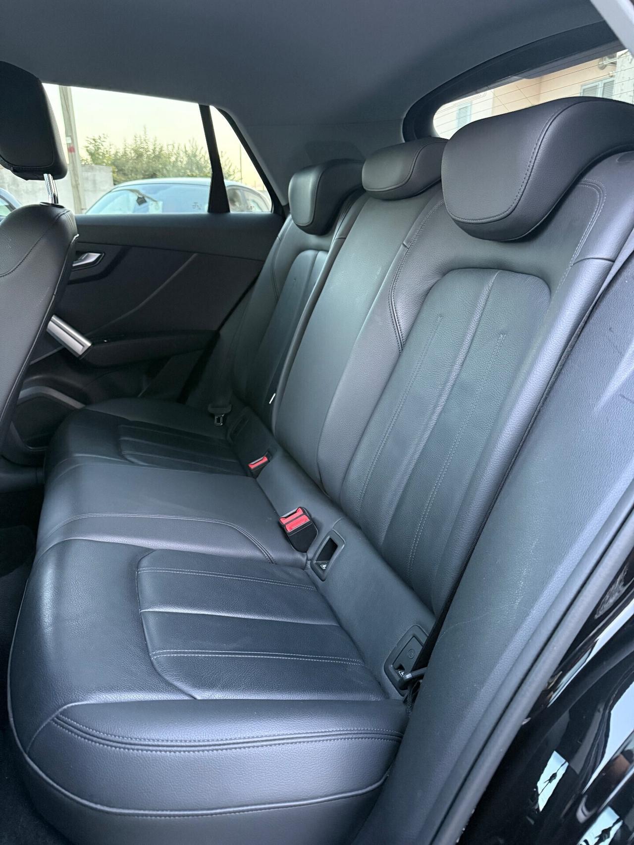 Audi Q2 30 TDI S tronic Business Design