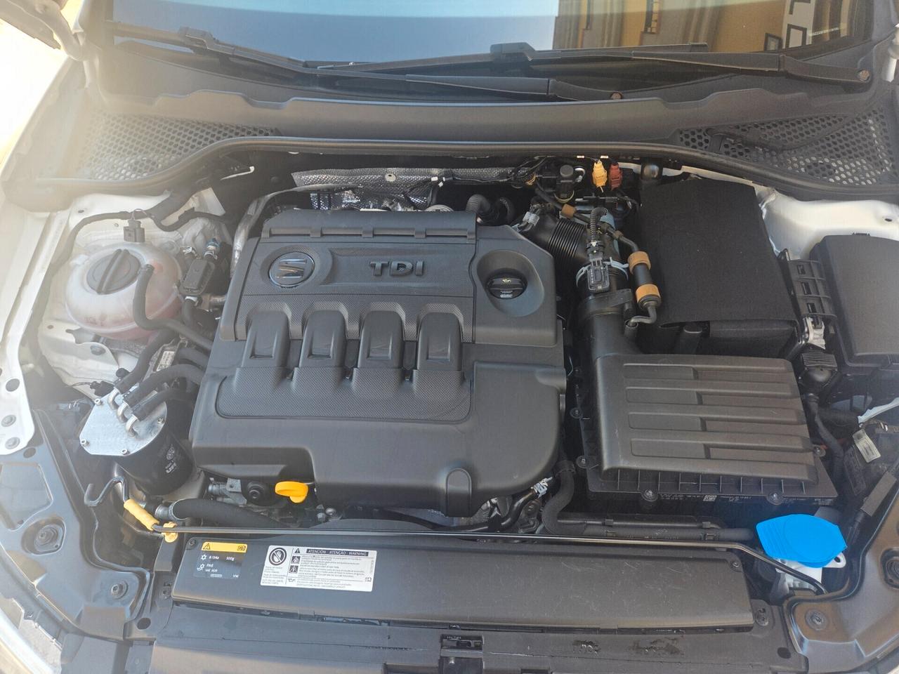 SEAT LEON 1.6 TDI ANNO 2015 FARI LED KM CERTIF VW