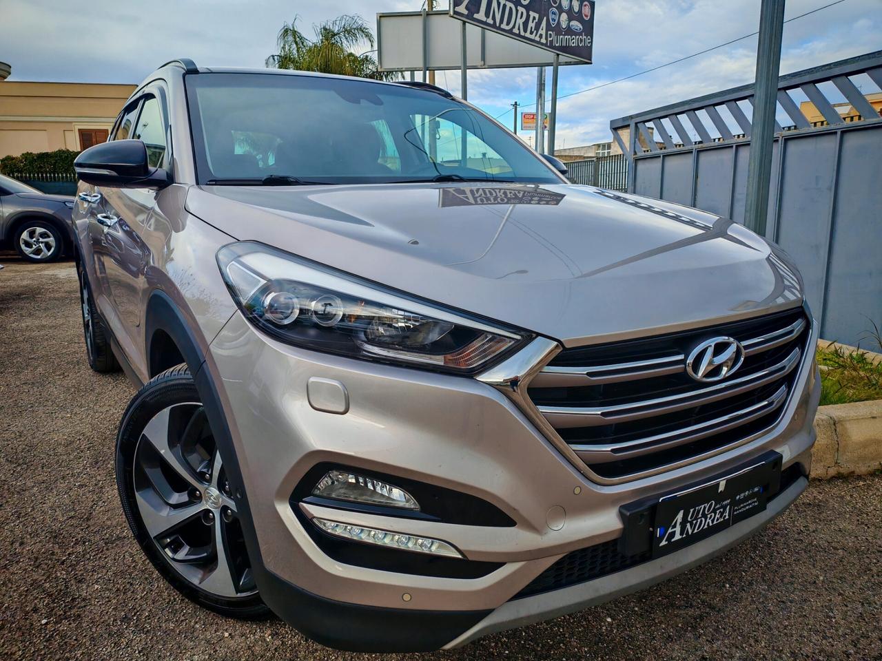 Hyundai Tucson 1.7 CRDi Tetto Pelle navig cam