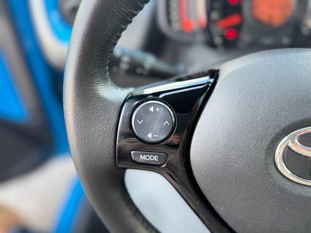 TOYOTA Aygo CONNECT 1.0 VVT-i 5 P X-BUSINESS *SERVICE TOYOTA*