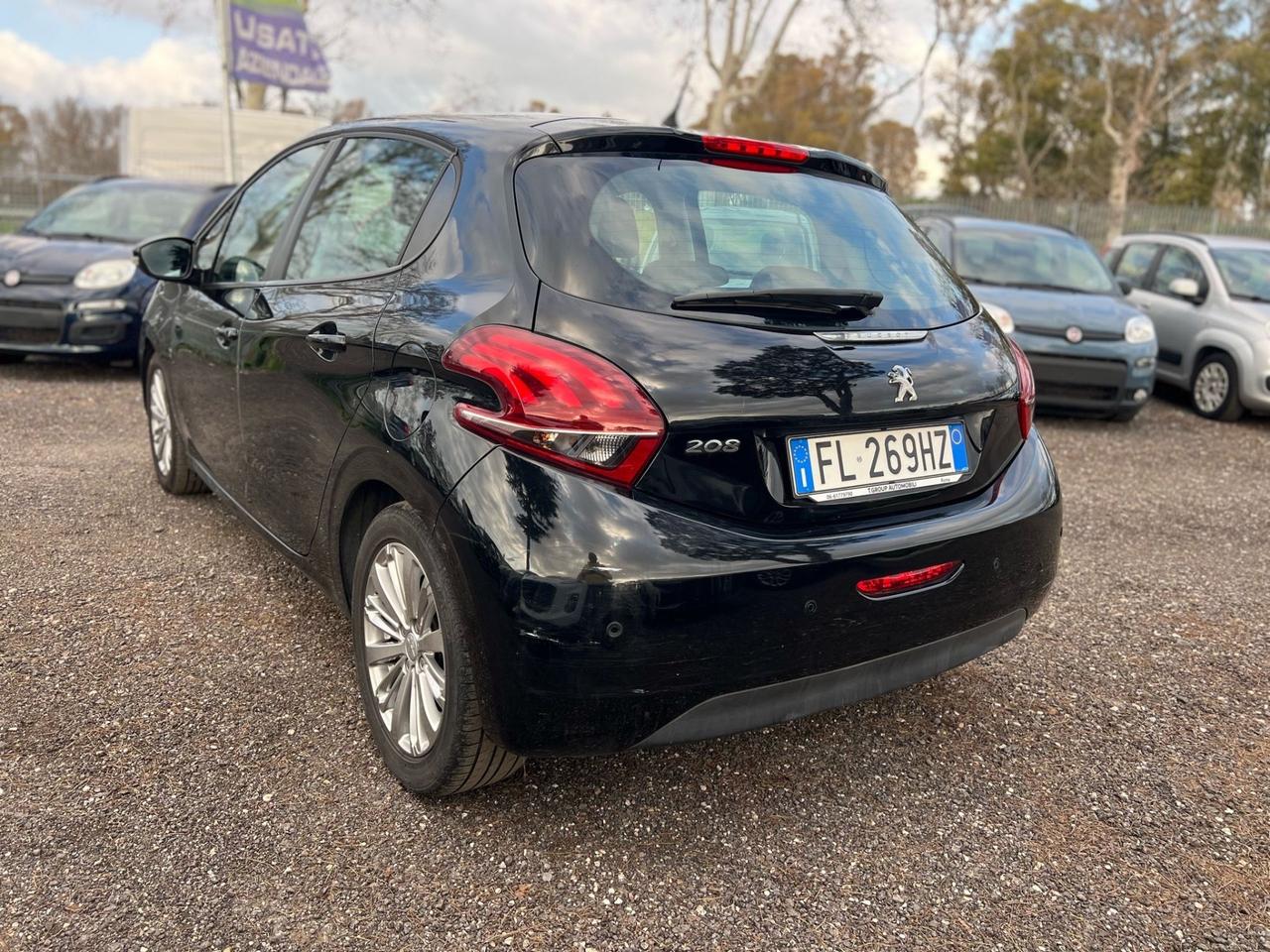 Peugeot 208 PureTech 82 5p. GPL Allure