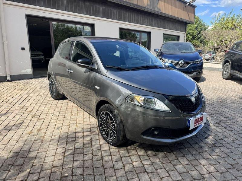Lancia Ypsilon Ypsilon 1.0 FireFly 5 porte S&S Hybrid Silver Plus