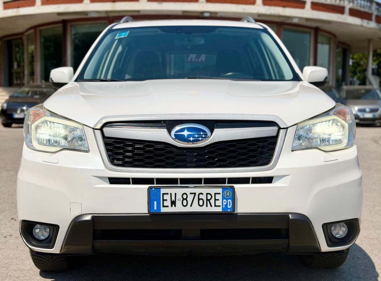 Subaru Forester 2014 2.0D 4x4 gancio traino garanzia 12 mesi ! ! !