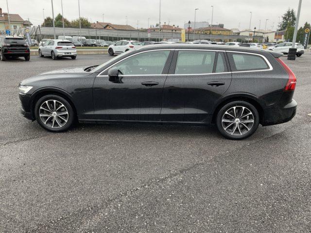 VOLVO V60 B4 (d) Geartronic Momentum Business Pro