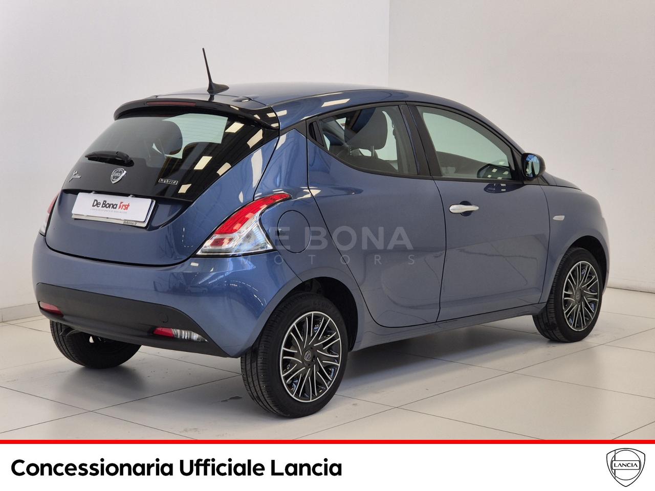 Lancia Ypsilon 1.0 firefly hybrid silver s&s 70cv 5p.ti