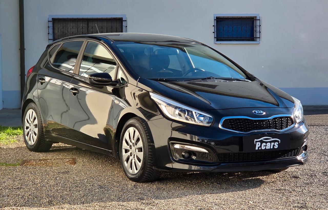 Kia Ceed 1.6 CRDI UNICO PROPRIETARIO ADATTA A NEOPATENTATI