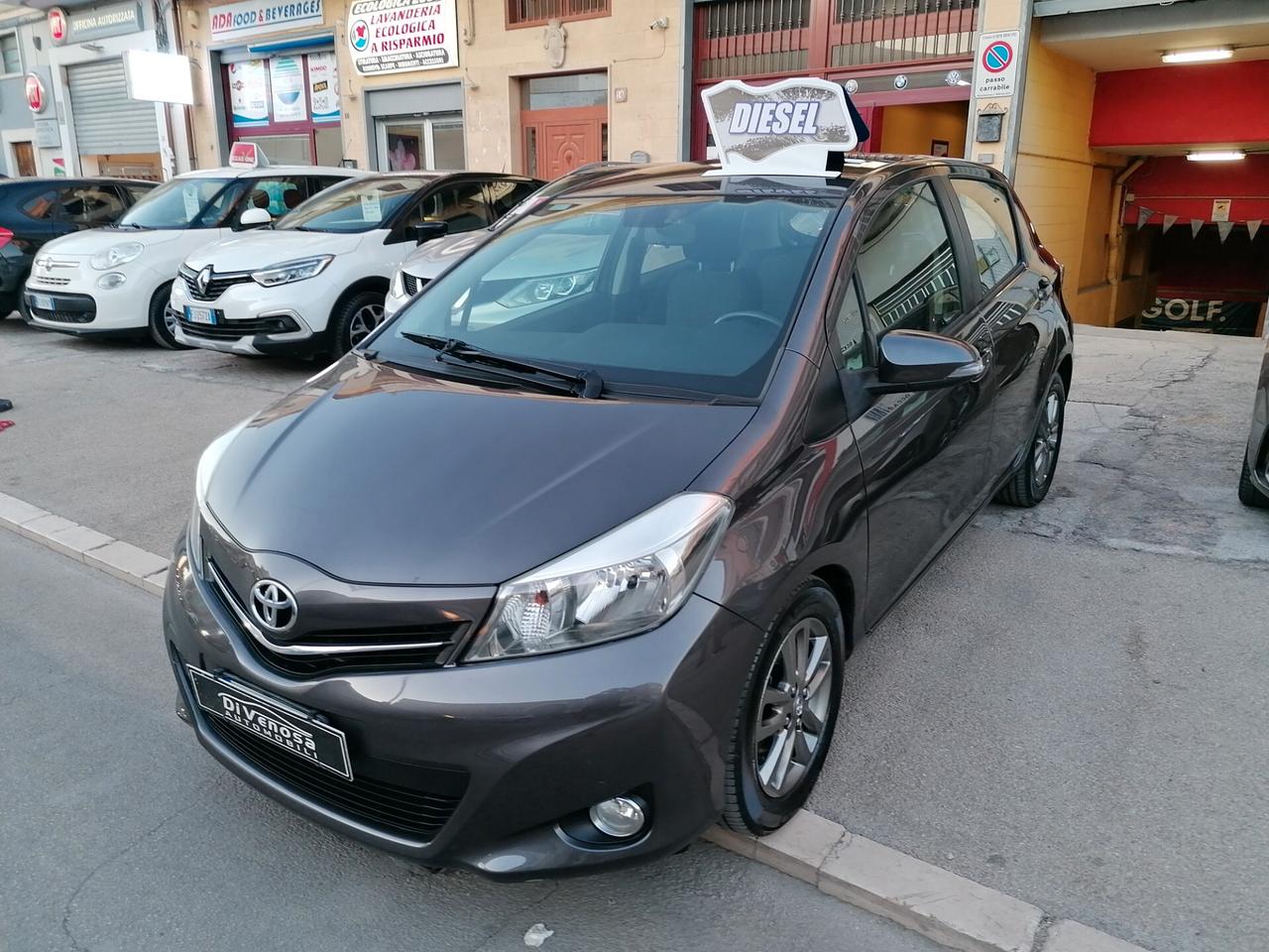 Toyota Yaris 1.4 D-4D 5 porte Lounge