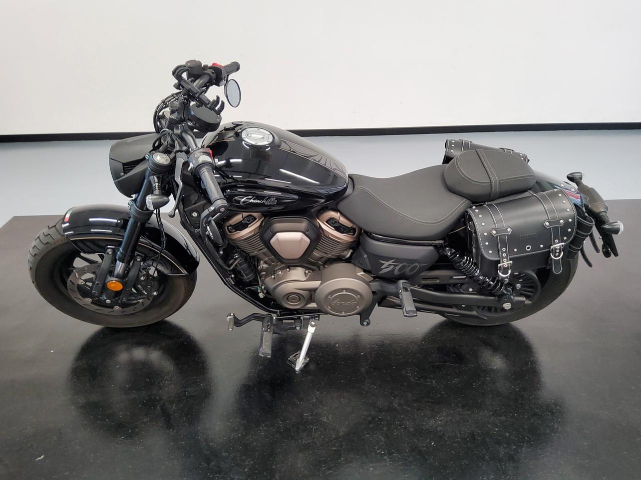 Benda Motorcycles Chinchilla 500 borse laterali incluse