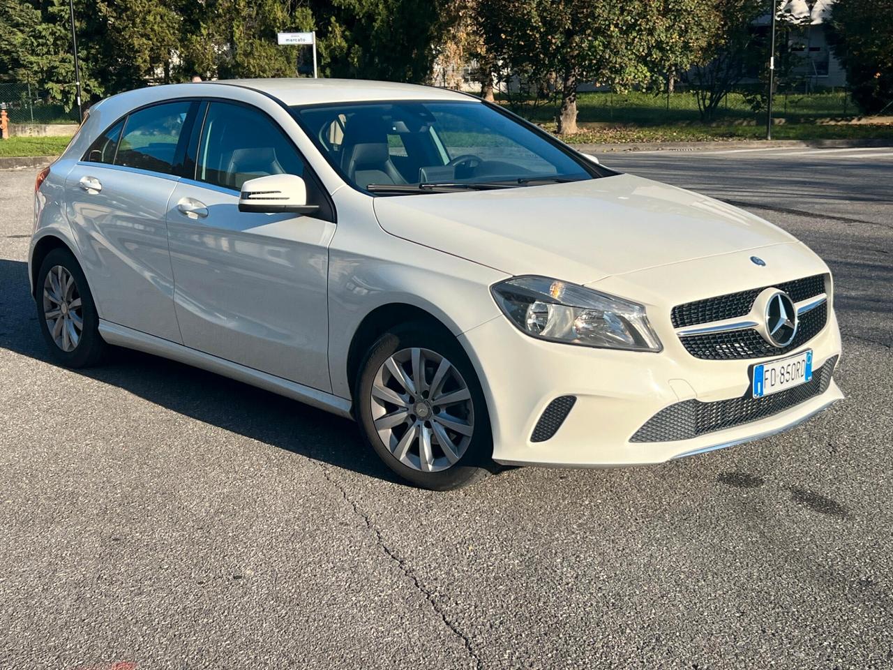 Mercedes-benz A 180 A 180 d Business