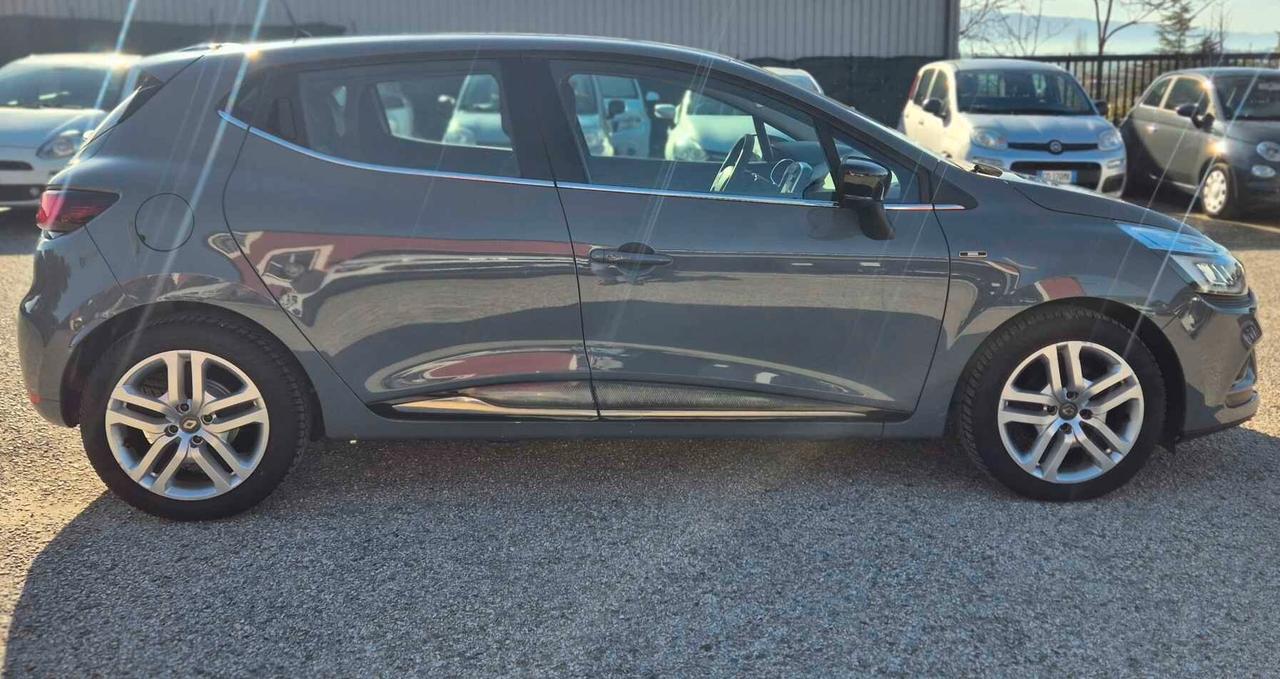 Renault Clio dCi 8V 90 CV 5 porte Moschino Zen