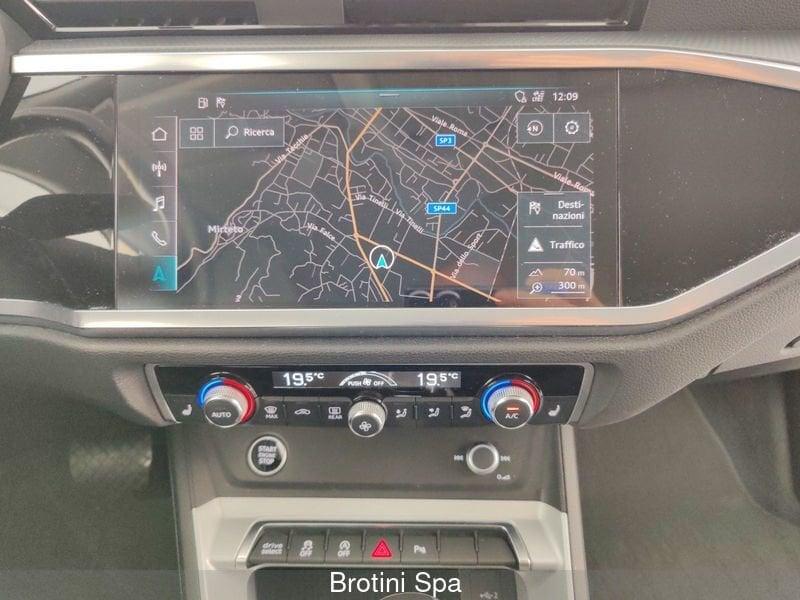 Audi Q3 35 TDI S tronic Business