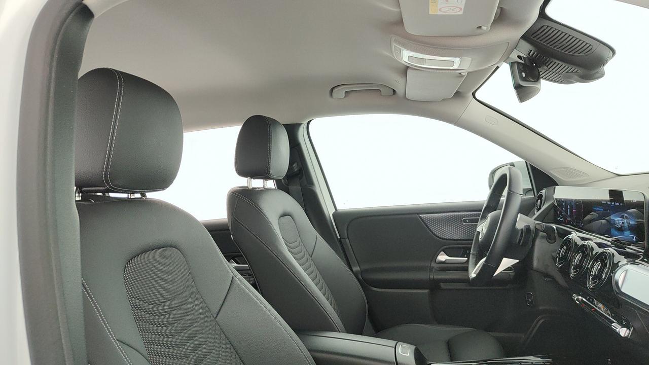 Mercedes-Benz GLB 180 d Advanced auto