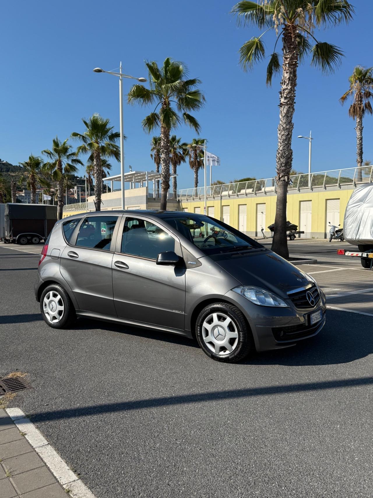 Mercedes-benz A 160 CDI BlueEFFICIENCY